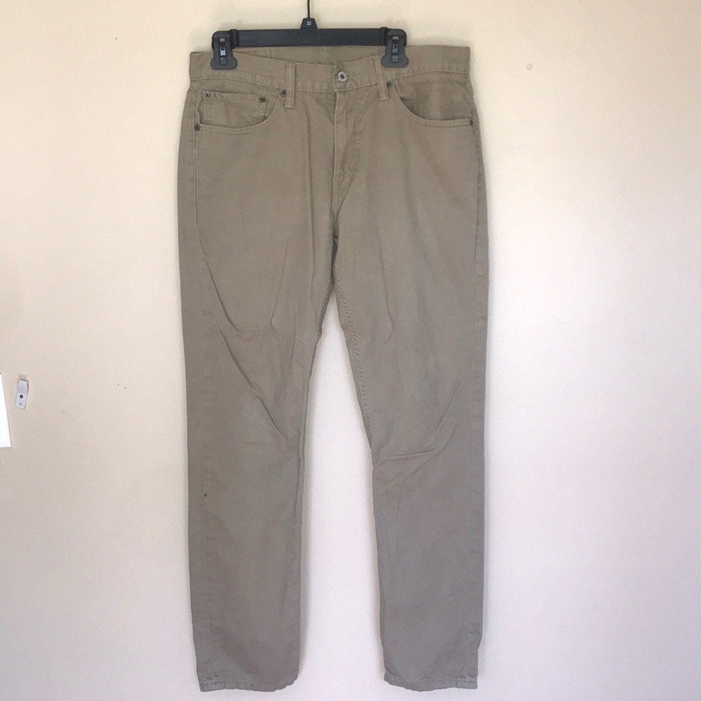 511 Levi’s Chino Pants